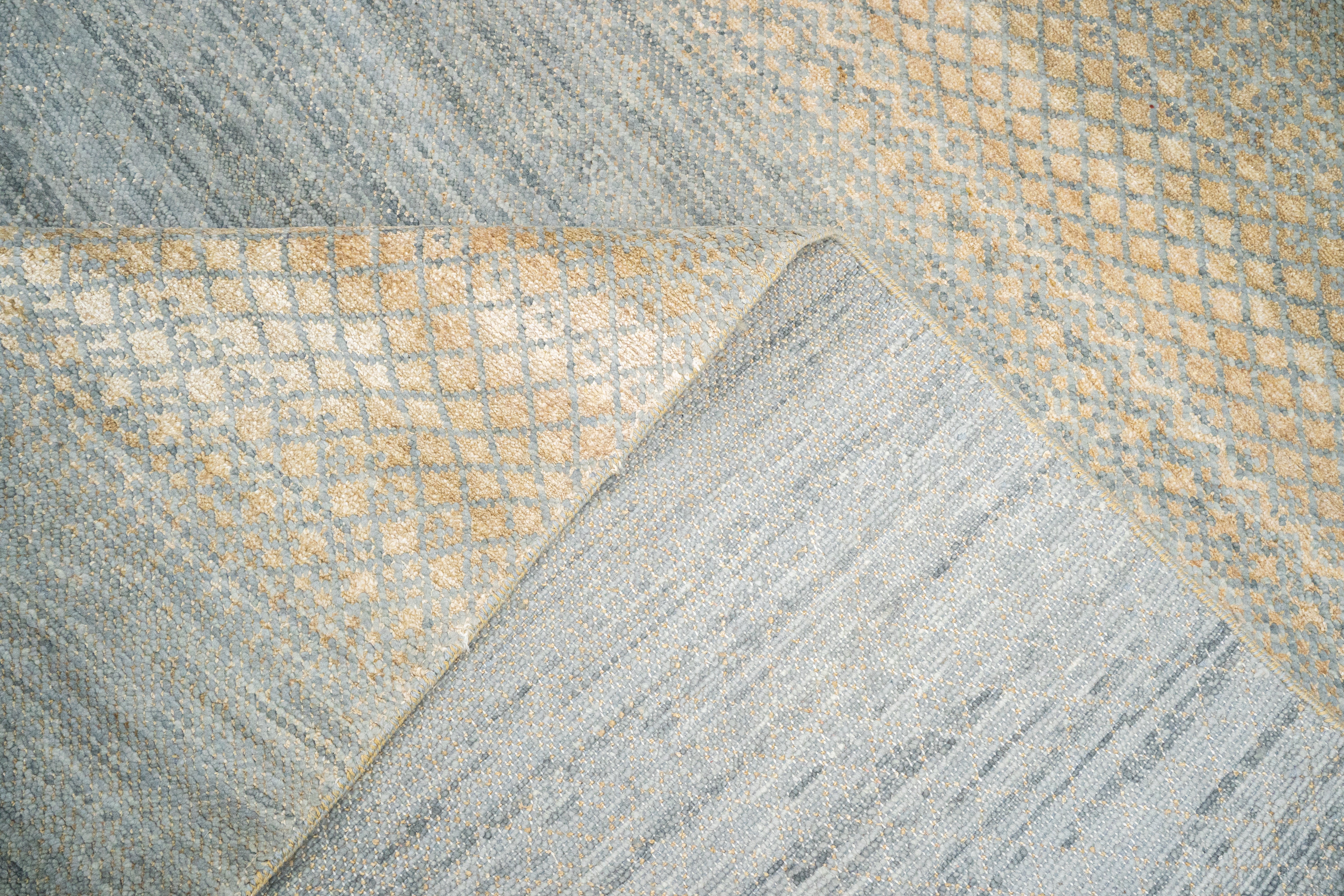 Handknotted Carpet, DIA- 3572 DCM, Grey & Gold